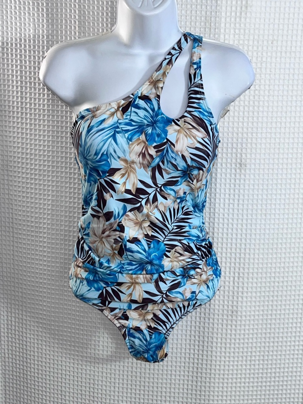 Beilon ladies Blue Floral One-Shoulder One-Piece Swimsuit size medium (NWT)